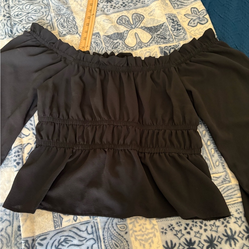 Sofia by Sofia Vergara Black Off-Shoulder Blouse